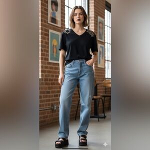 Teddi 90s Leopard Print Black V-Neck Women's Top